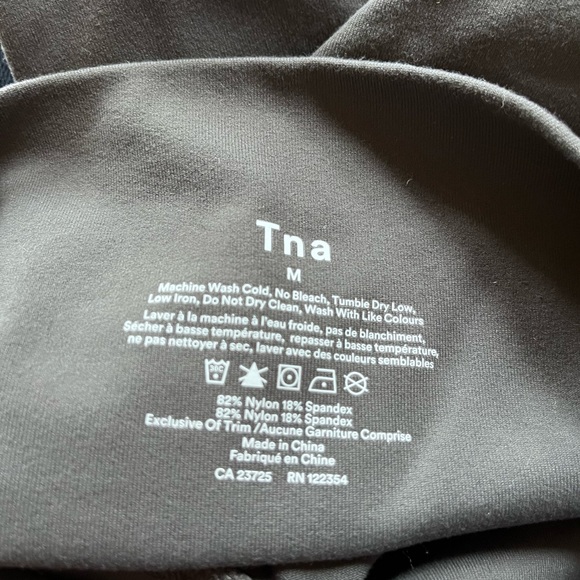 3 Medium Women’s Athletic Bottoms Leggings Bundle Gymshark and TNA - Picture 3 of 7